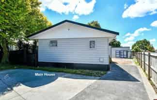 426 Roscommon Road, Clendon Park