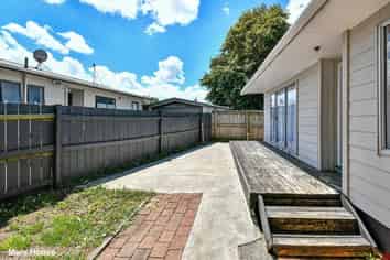 426 Roscommon Road, Clendon Park