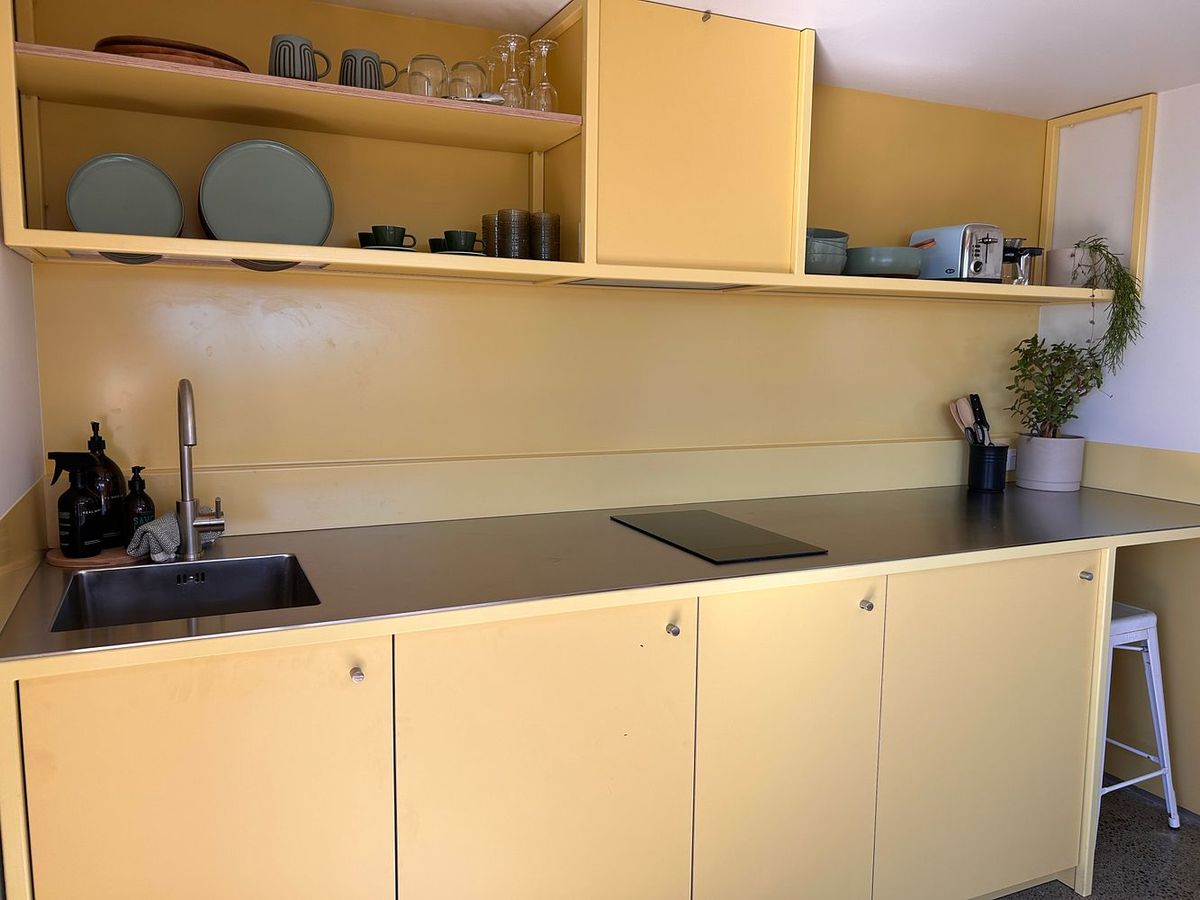Superb Studio including internet & electricity - Widok 6