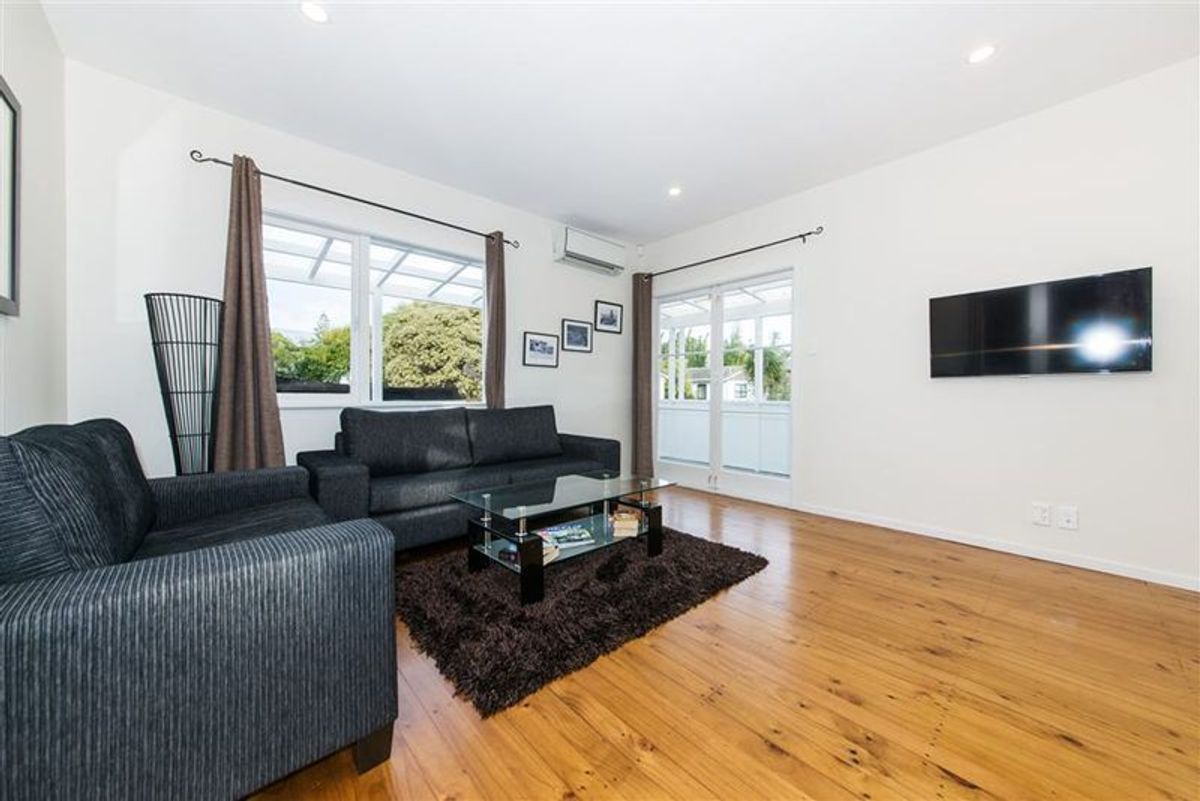 Family home with modern amenities - Ansicht 2