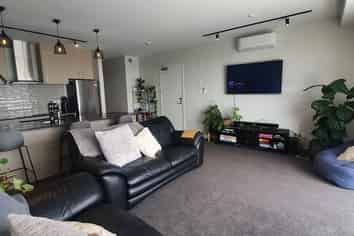10/4161 Great North Road, Glen Eden