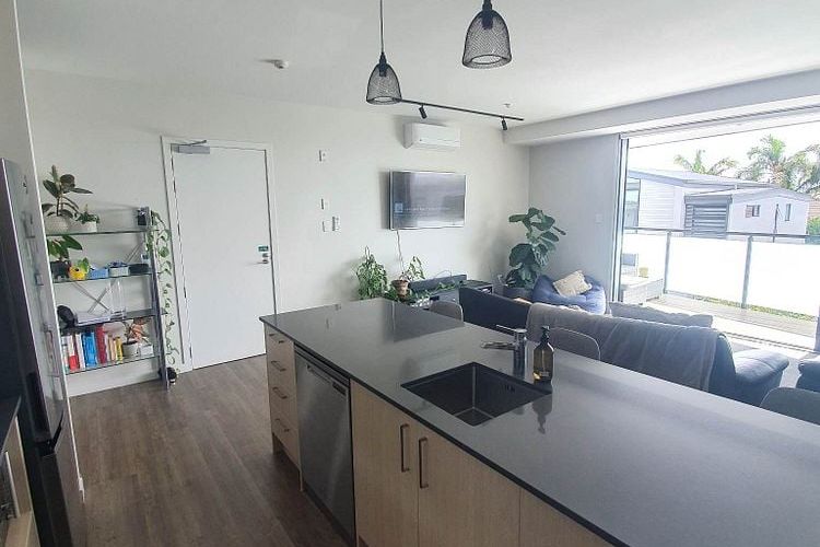 Modern 2-Bed + Study Apartment in Secure Complex – pohled 3