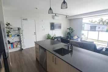 10/4161 Great North Road, Glen Eden