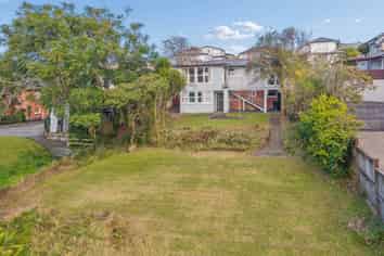 21 Littlejohn Street, Hillsborough