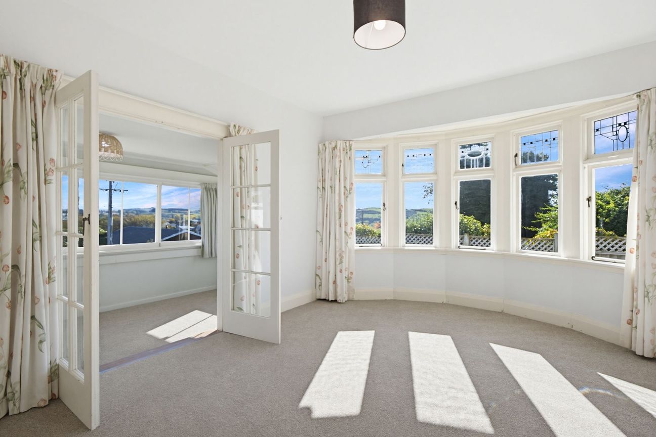 Incredibly Spacious, Sunny with Mountain views - Vista 5