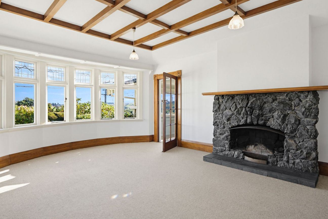 Incredibly Spacious, Sunny with Mountain views - Vista 3