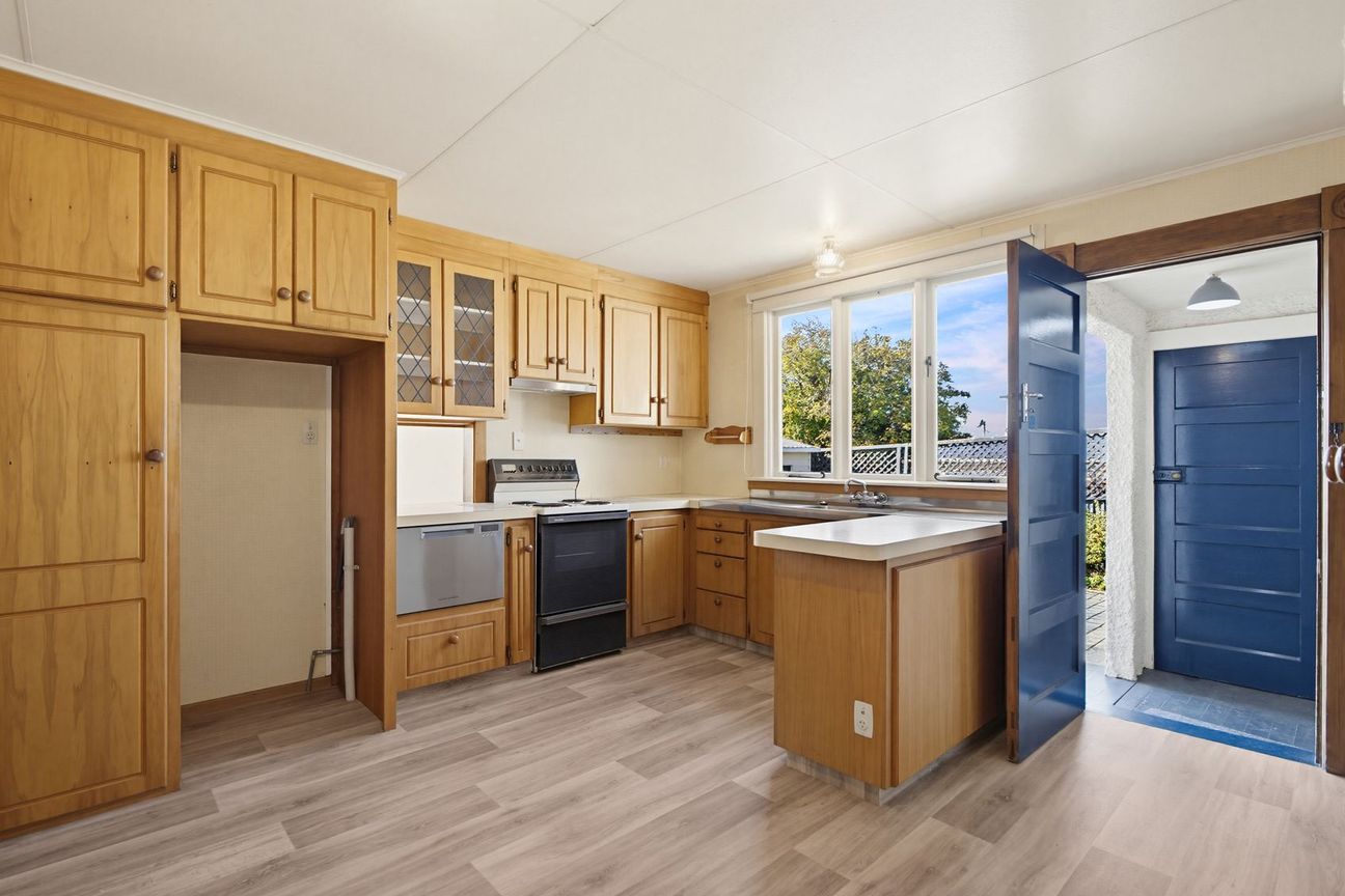 Incredibly Spacious, Sunny with Mountain views - Vista 2