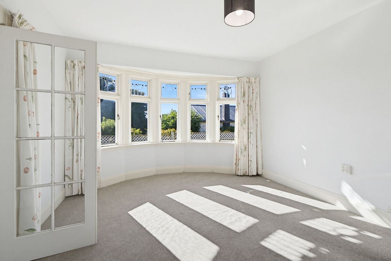 Incredibly Spacious, Sunny with Mountain views - Vista 6