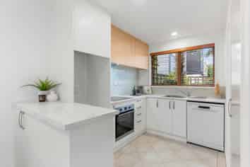 52 Pohutukawa Place, Ellerslie