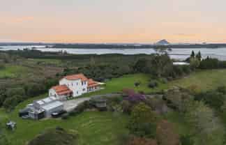 1A Ngapeke Road, Welcome Bay