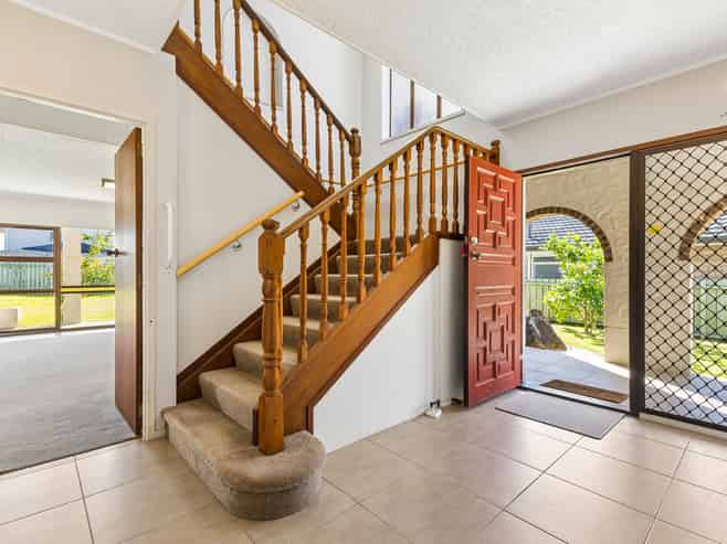 33 Prince Regent Drive, Half Moon Bay