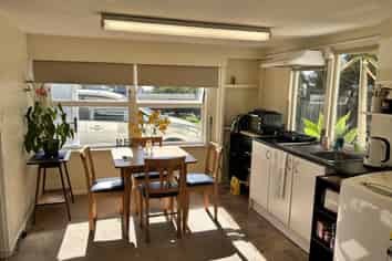 5 Seaview Road, Paraparaumu Beach