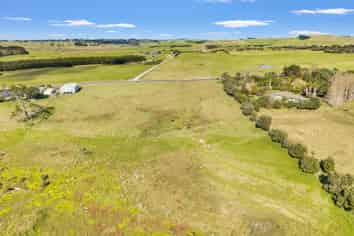 402 Baylys Coast Road, Dargaville