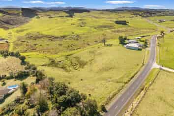 402 Baylys Coast Road, Dargaville