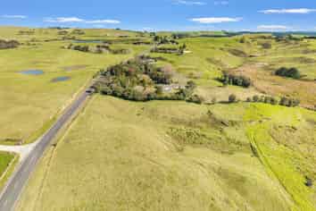 402 Baylys Coast Road, Dargaville