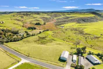 402 Baylys Coast Road, Dargaville