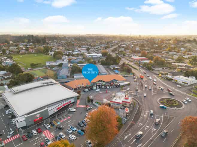 Prime Hillcrest Retail