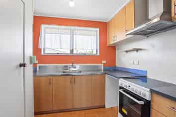4 Helleur Road, Massey