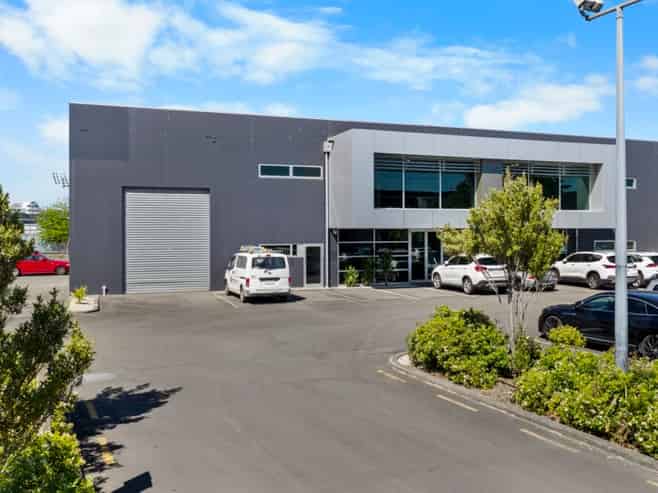 Modern Industrial Unit