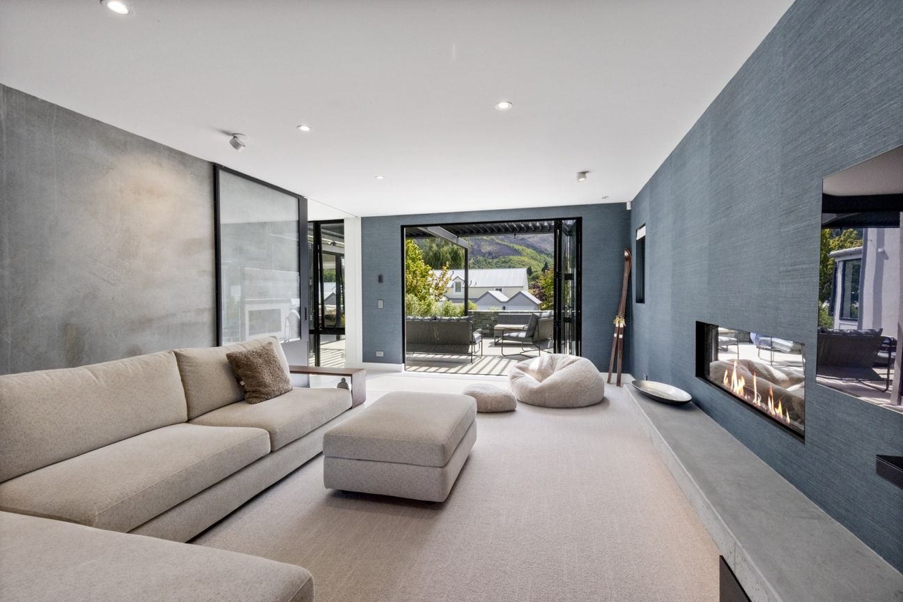 Superb Millbrook Home - Meer