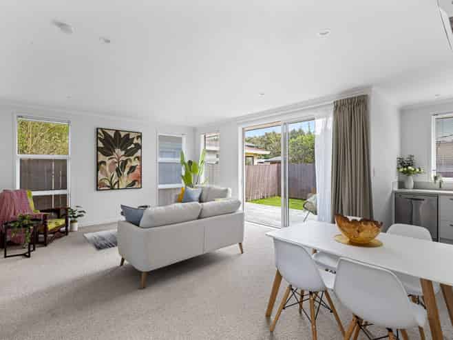 30d Elizabeth Street, Orewa