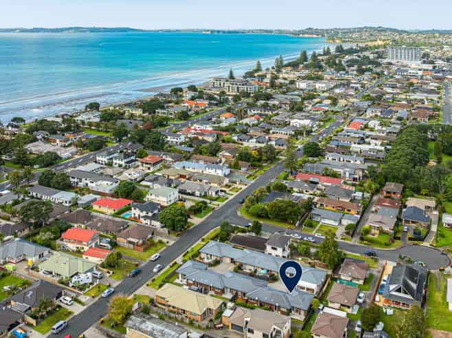 30d Elizabeth Street, Orewa