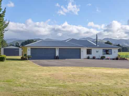 62 Thomas Road, Carterton