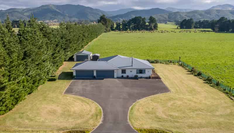 62 Thomas Road, Carterton