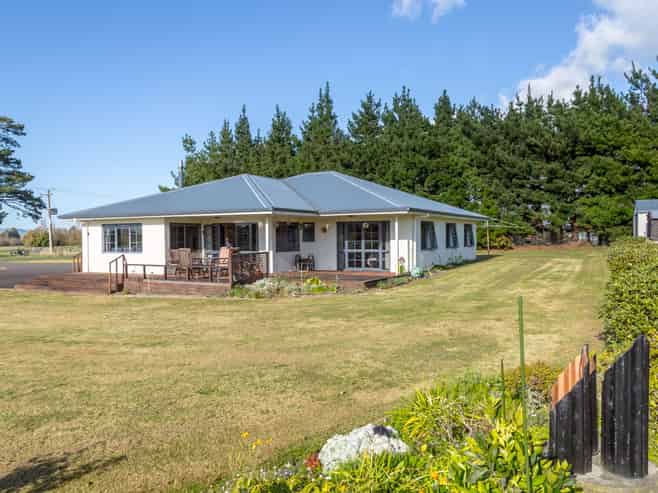 62 Thomas Road, Carterton