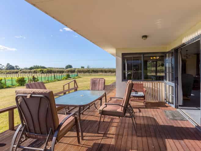 62 Thomas Road, Carterton