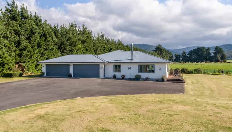 62 Thomas Road, Carterton