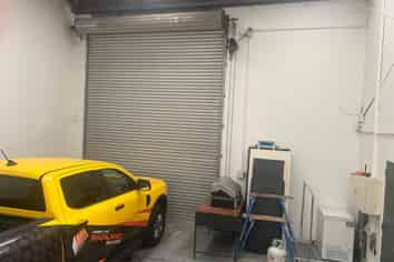 Woolston Warehouse With Tidy Office/Showroom