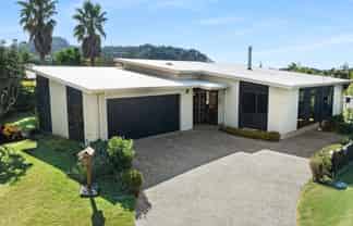 10 Willow Grove, Tairua