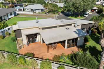 10 Willow Grove, Tairua