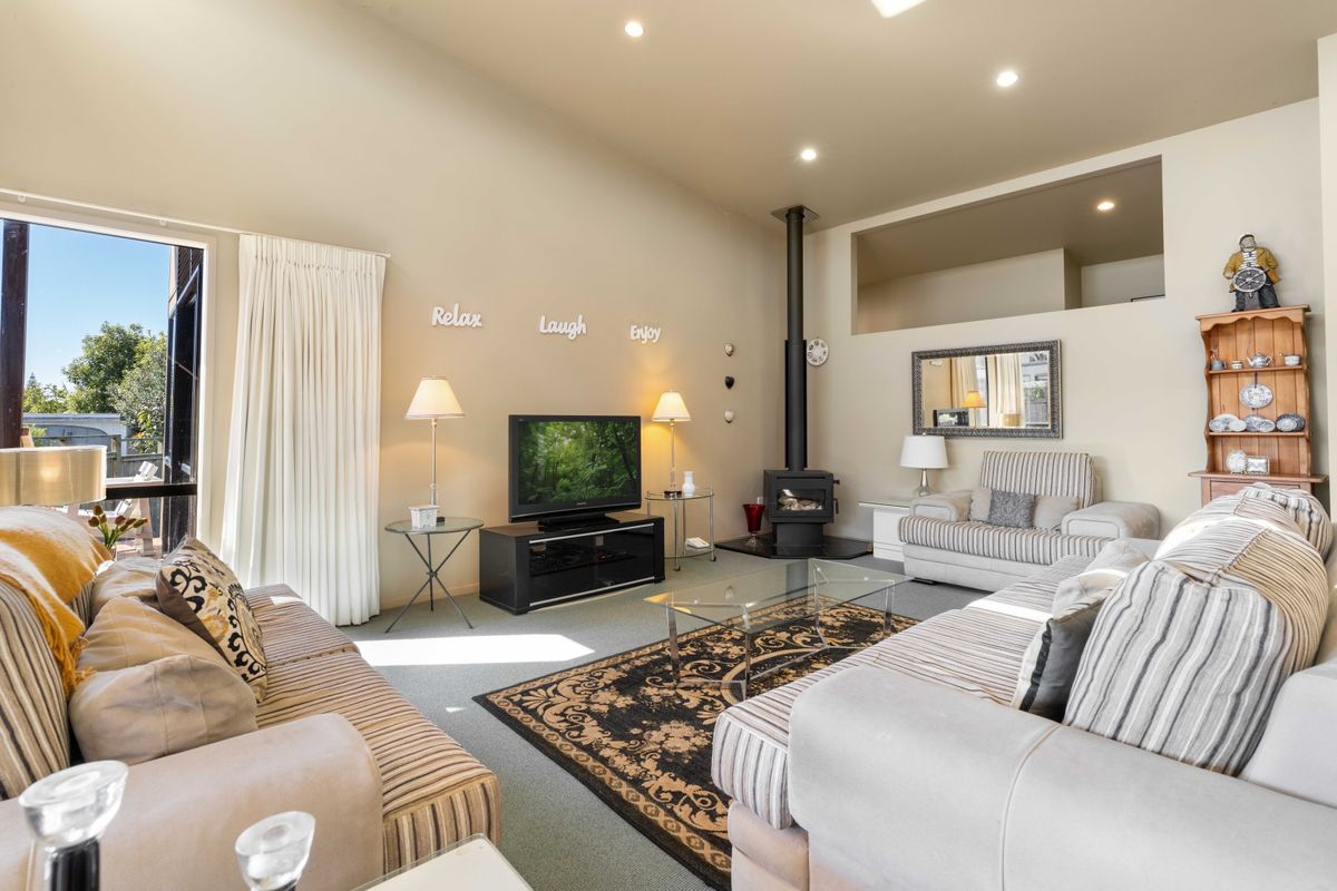 Location, space & value - Flere