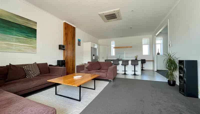  438a Gladstone Road, Gisborne