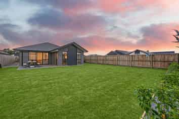 2 Earl Way, Amberley