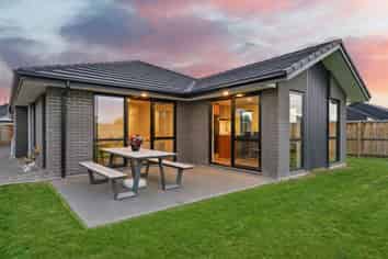 2 Earl Way, Amberley
