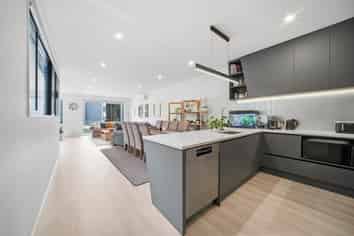 2B Longshore Drive, Long Bay