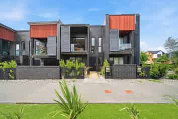 2B Longshore Drive, Long Bay