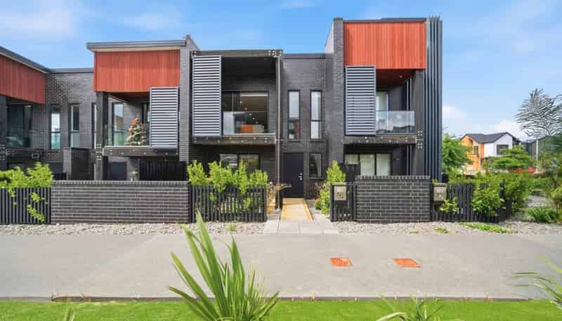 2B Longshore Drive, Long Bay