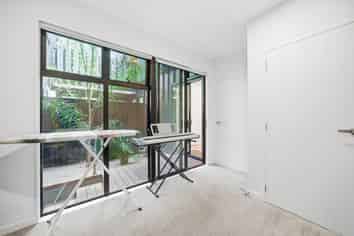 2B Longshore Drive, Long Bay