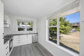 75 Awaroa Road, Sunnyvale