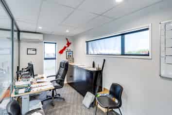 Workshop, Office & Yard Combo