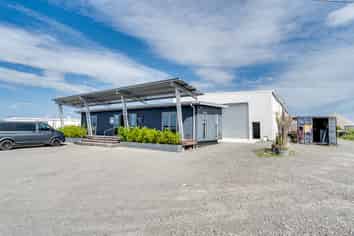 Workshop, Office & Yard Combo