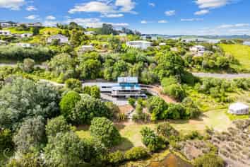 1122 Whakapirau Road, Whakapirau