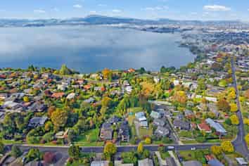 74B Grand Vue Road, Kawaha Point