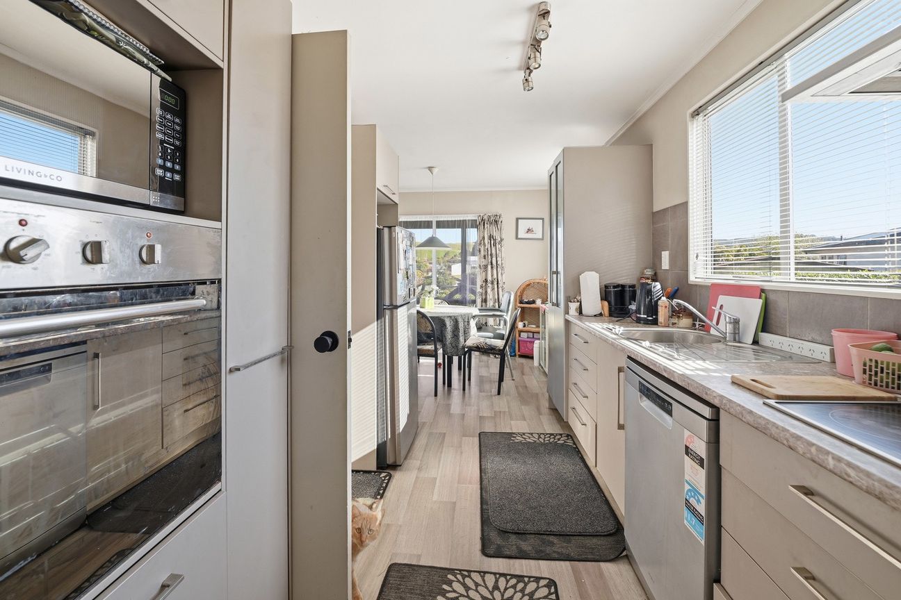 Family-Friendly Living with Elevated Views - Aanzicht 3