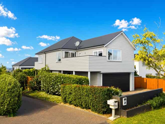 2/20 Tui Glen Road, Birkenhead