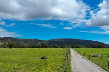 217 Poerua Valley Road, Harihari